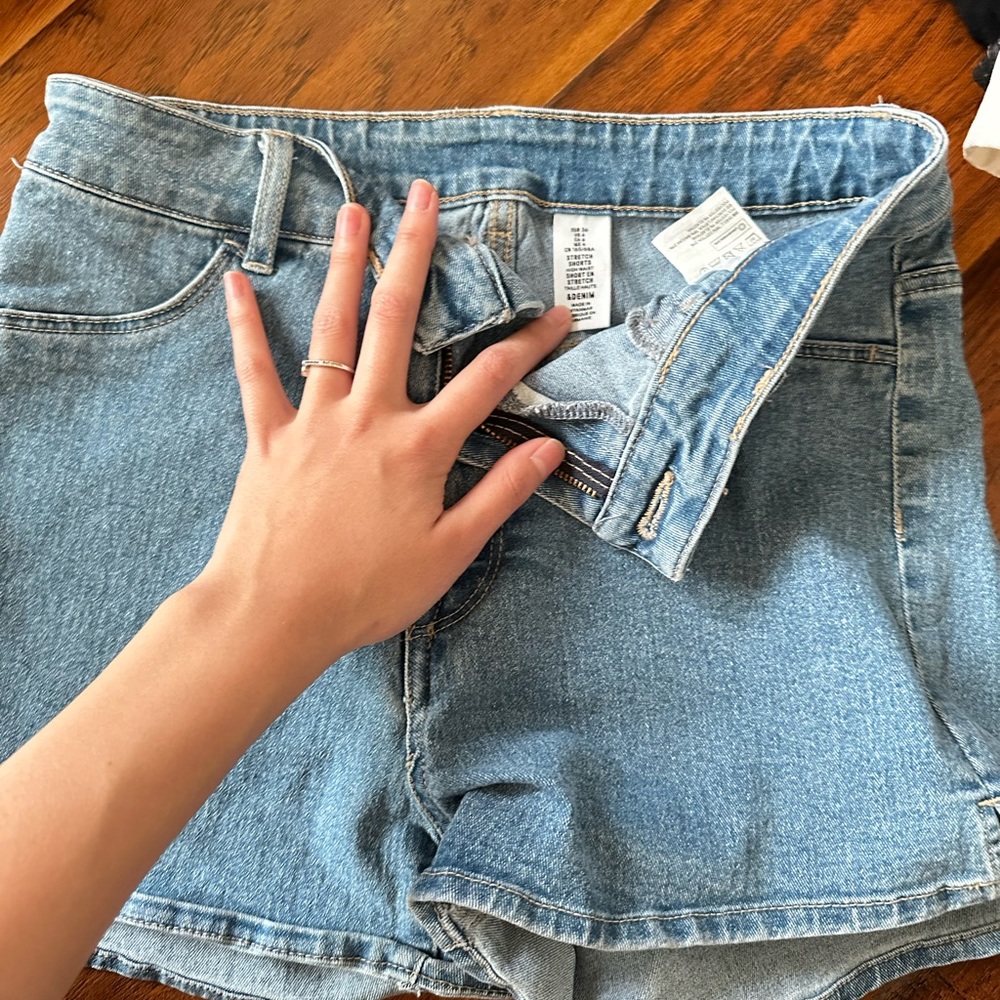 Demon shorts